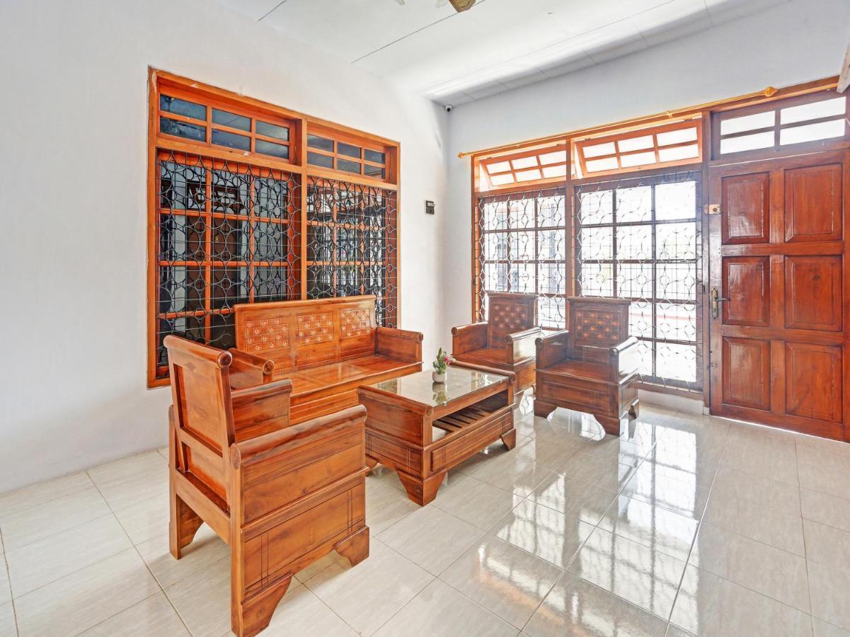Oyo 90344 Wijayanti Hotell Banyuwangi  Exteriör bild